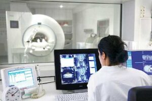 диастематомиелия