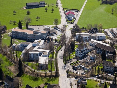 Клиника Цильшлахт (Humaine Klinik Zihlschlacht)