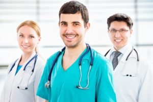 Как лечат врачи в США – лучшие специалисты ведущих американских клиник